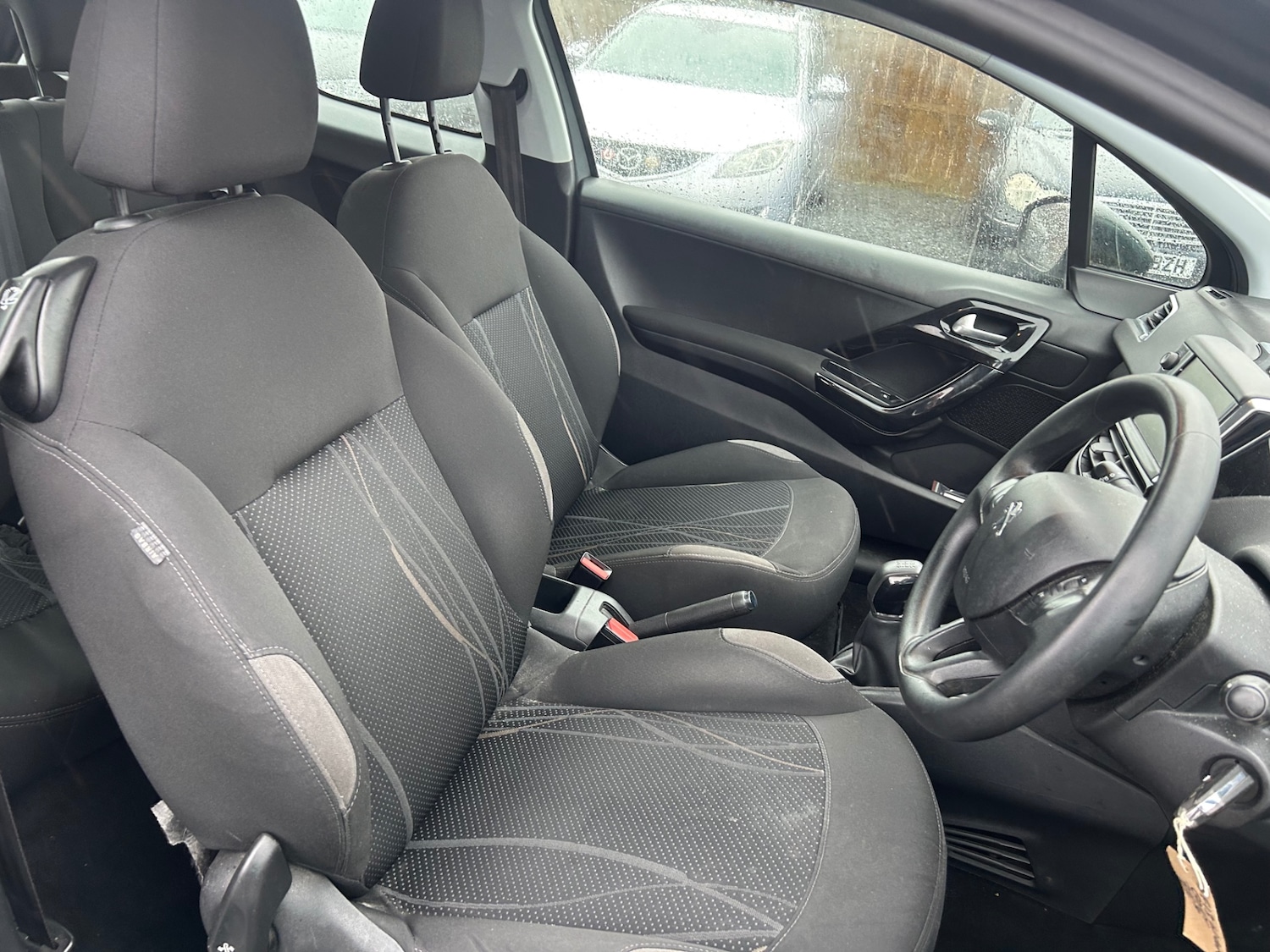 Used Peugeot 208 2013 for sale - 77543384: Photo 7