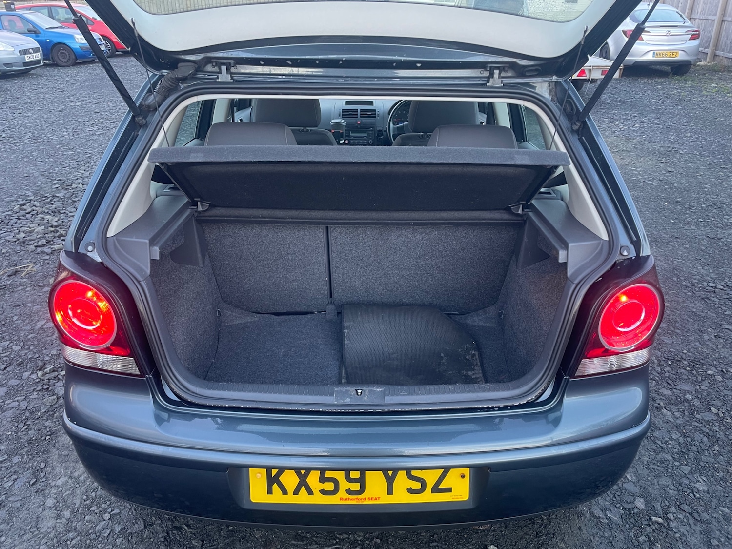 Used Volkswagen Polo 2009 for sale - 77093988: Photo 5