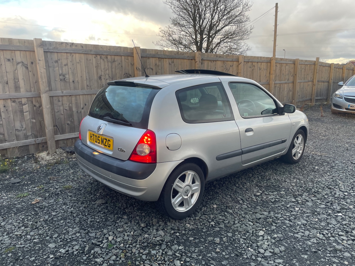 Used Renault Clio 2005 for sale - 76590241: Photo 4