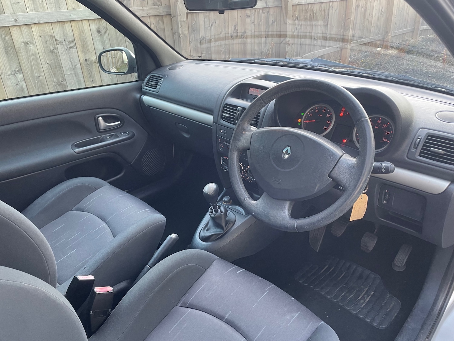 Used Renault Clio 2005 for sale - 76590241: Photo 8