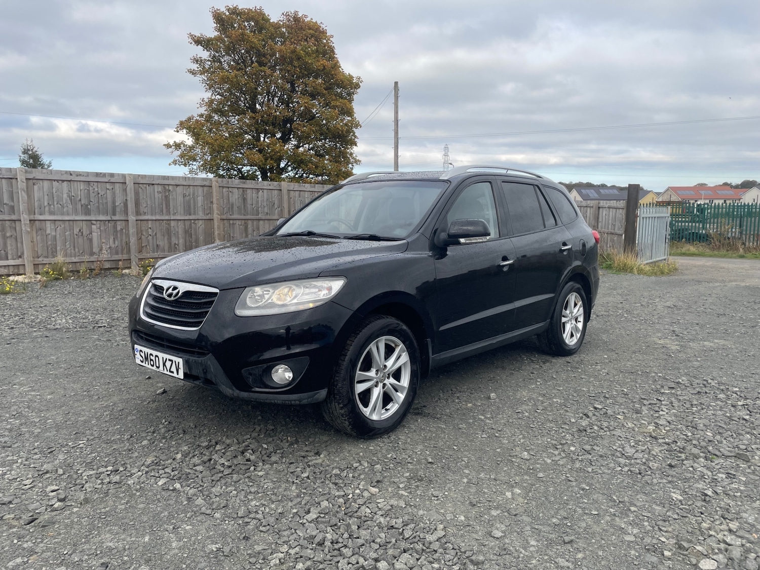 Used Hyundai Santa Fe 2010 for sale - 76299475: Photo 2