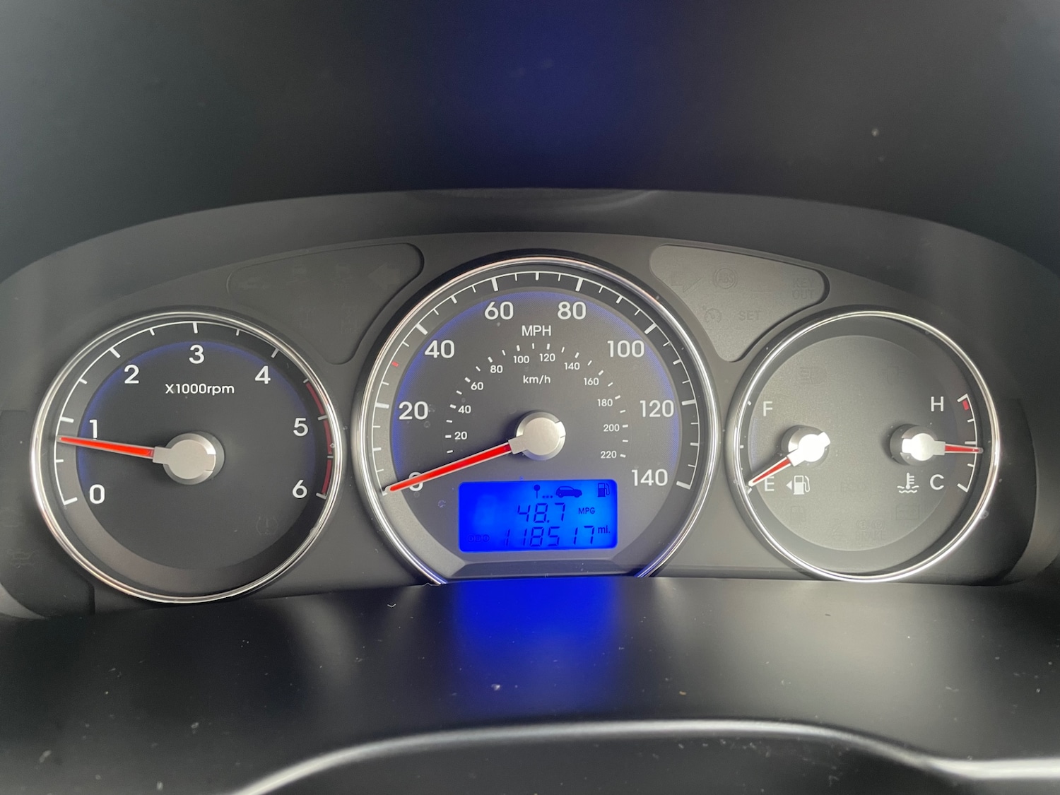 Used Hyundai Santa Fe 2010 for sale - 76299475: Photo 9