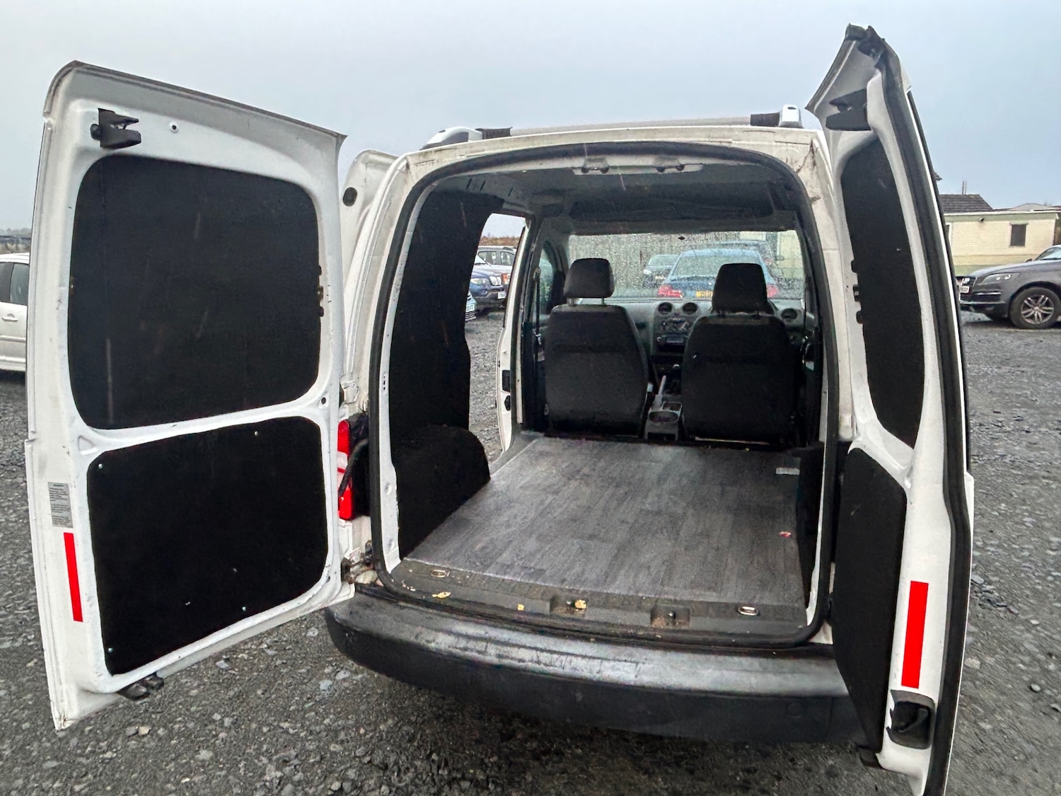 Used Volkswagen Caddy 2011 for sale - 77989997: Photo 6