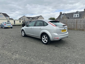 Used Ford Focus 2010 for sale - 75643041: Photo