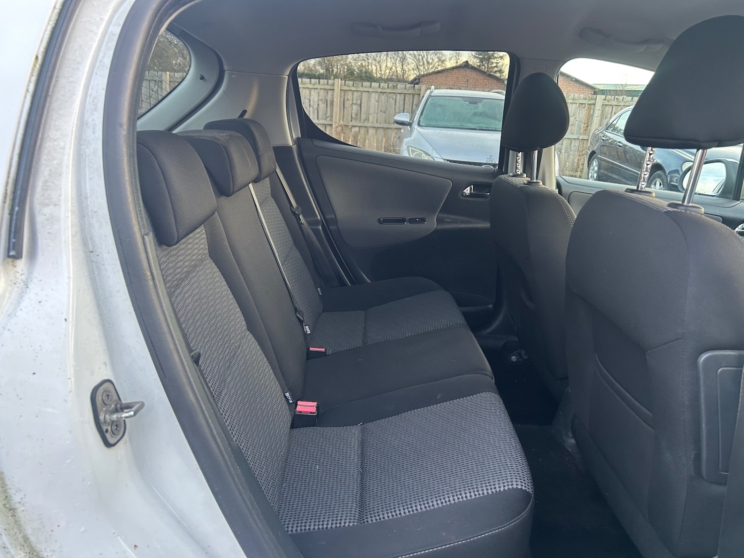 Used Peugeot 207 2010 for sale - 77669113: Photo 6