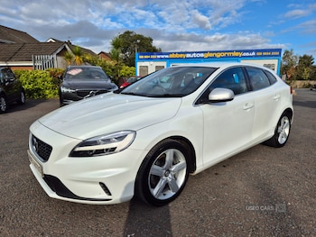 Used Volvo V40 2018 for sale - 76043650: Photo