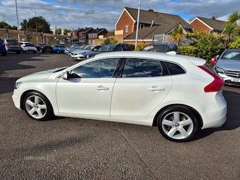 Used Volvo V40 2018 for sale - 76043650: Photo
