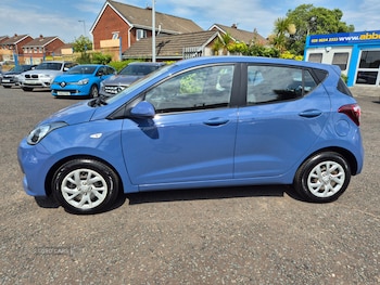 Used Hyundai i10 2018 for sale - 79034809: Photo