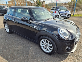 Used MINI Hatch 2018 for sale - 79603032: Photo