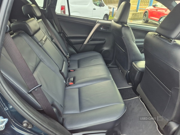 Used Toyota RAV4 2018 for sale - 77647369: Photo 10