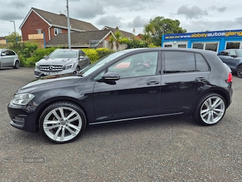 Used Volkswagen Golf 2015 for sale - 79076581: Photo