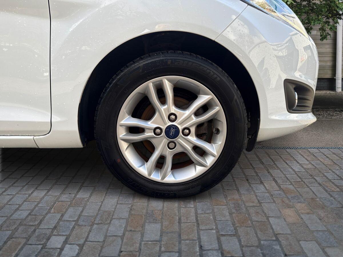 Used Ford Fiesta 2016 for sale - 76898333: Photo 9