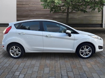 Used Ford Fiesta 2016 for sale - 76472168: Photo