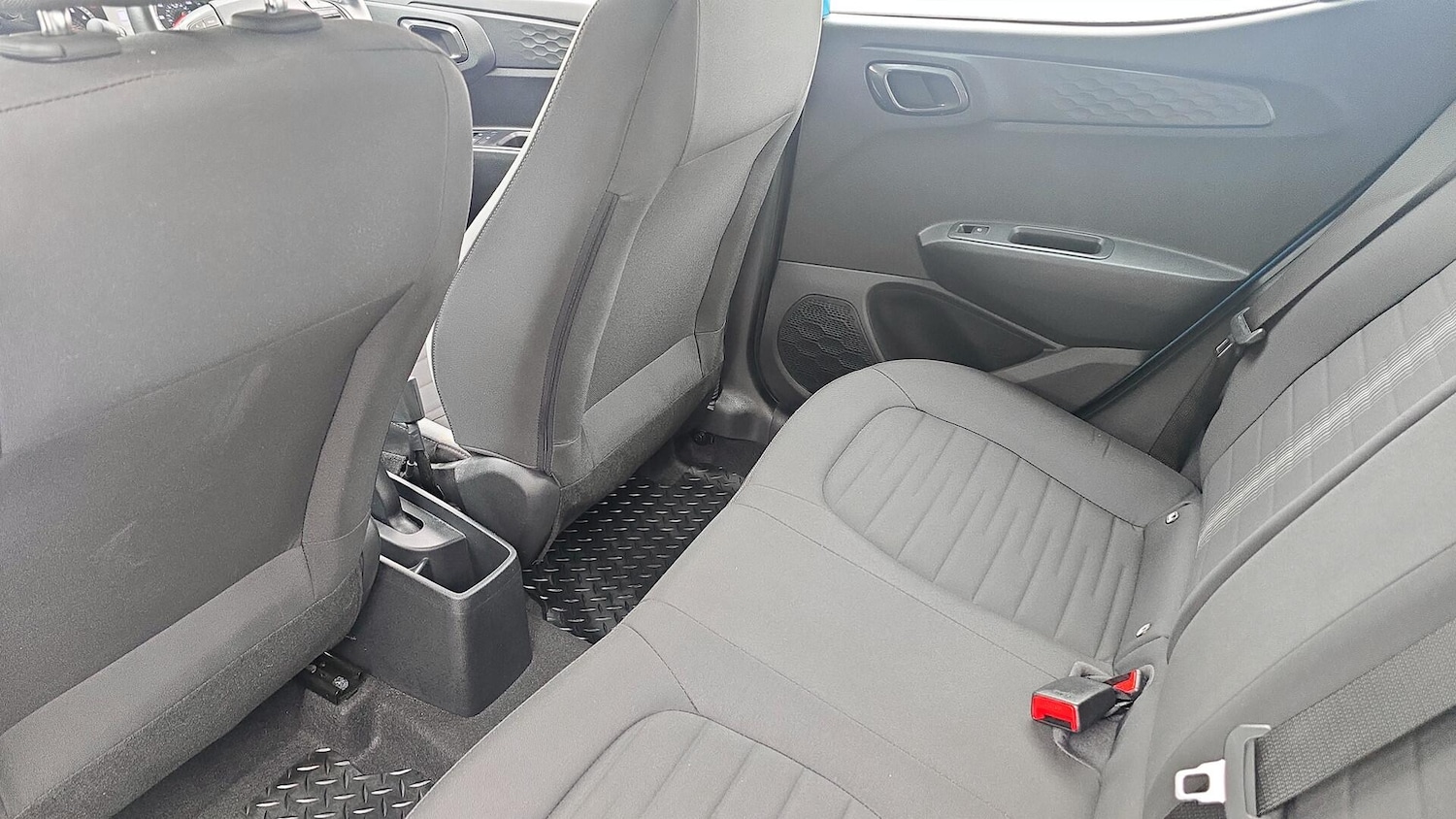 Used Hyundai i10 2021 for sale - 76152122: Photo 29