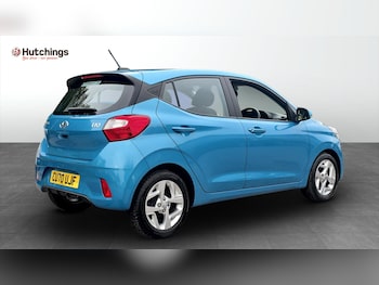 Used Hyundai i10 2021 for sale - 76152122: Photo