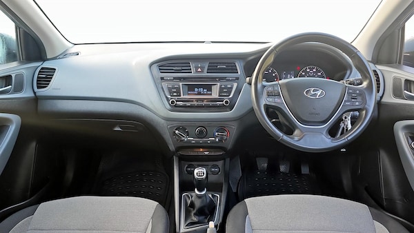 Used Hyundai i20 2016 for sale - 76336789: Photo 16