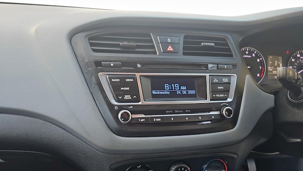 Used Hyundai i20 2016 for sale - 76336789: Photo 23