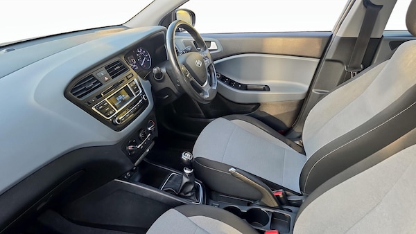 Used Hyundai i20 2016 for sale - 76336789: Photo 28