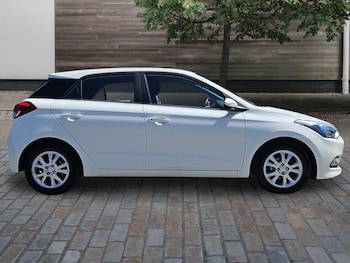 Used Hyundai i20 2018 for sale - 79248803: Photo