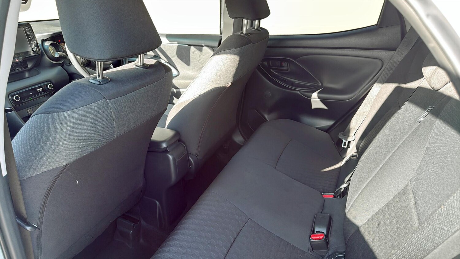 Used Toyota Yaris 2022 for sale - 75756605: Photo 29