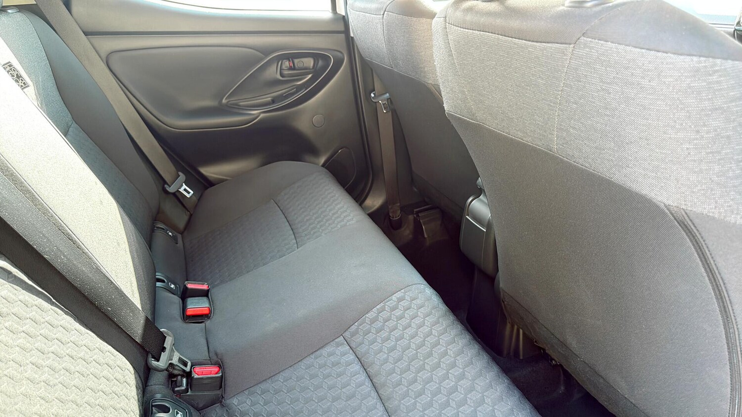 Used Toyota Yaris 2022 for sale - 75756605: Photo 30