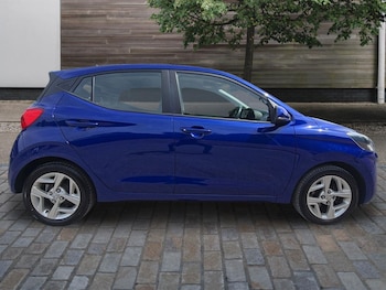 Used Hyundai i10 2022 for sale - 79521619: Photo