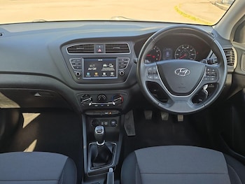 Used Hyundai i20 2019 for sale - 79201679: Photo