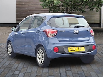 Used Hyundai i10 2017 for sale - 76336853: Photo