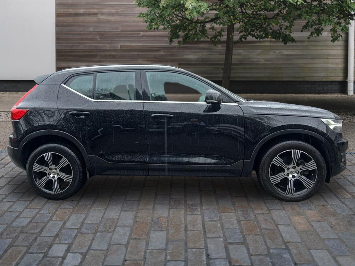Used Volvo XC40 2020 for sale - 76522301: Photo 2