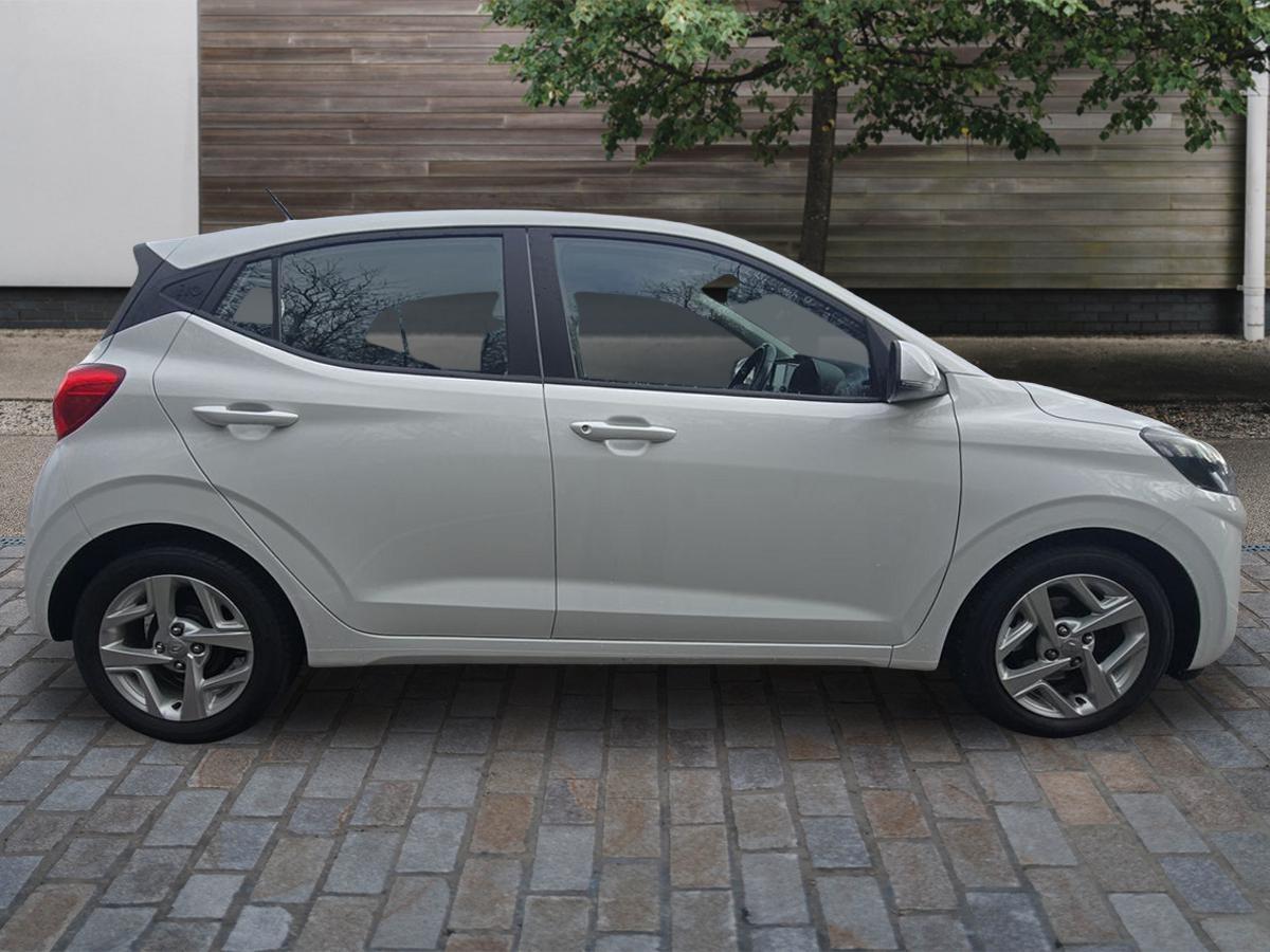 Used Hyundai i10 2023 for sale - 77358638: Photo 2