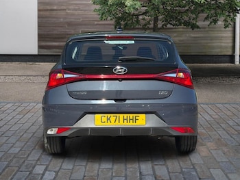 Used Hyundai i20 2021 for sale - 79201601: Photo