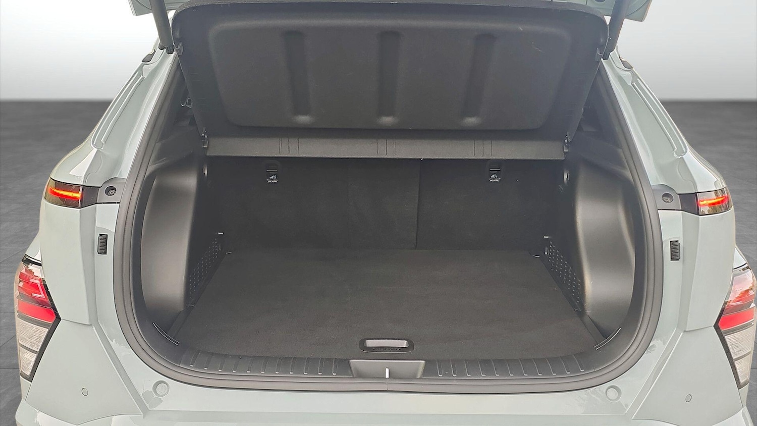 Used Hyundai KONA 2023 for sale - 76152701: Photo 6
