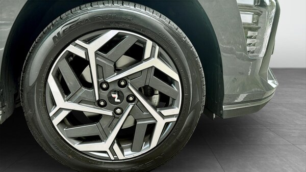 Used Hyundai KONA 2023 for sale - 75728615: Photo 12