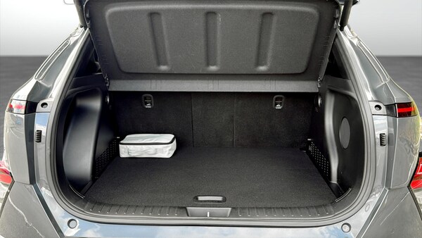 Used Hyundai KONA 2023 for sale - 75728615: Photo 5