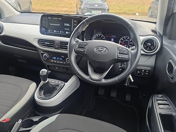 Used Hyundai i10 2022 for sale - 79540684: Photo