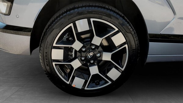 Used Hyundai KONA 2025 for sale - 74324031: Photo 12