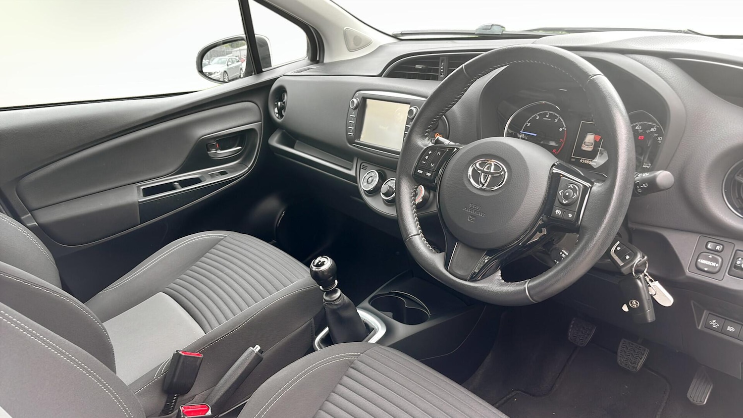 Used Toyota Yaris 2018 for sale - 75991417: Photo 17