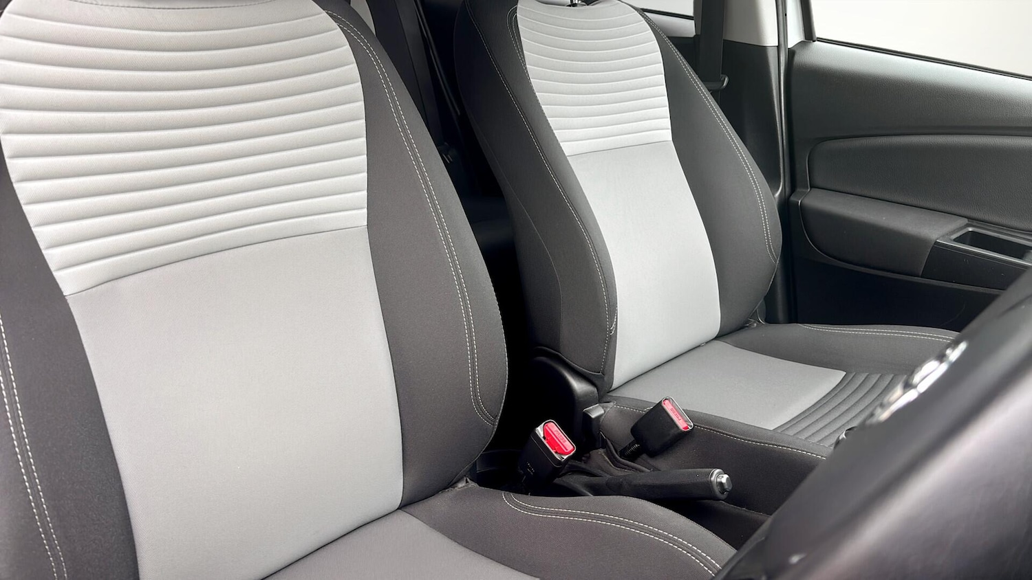 Used Toyota Yaris 2018 for sale - 75991417: Photo 18