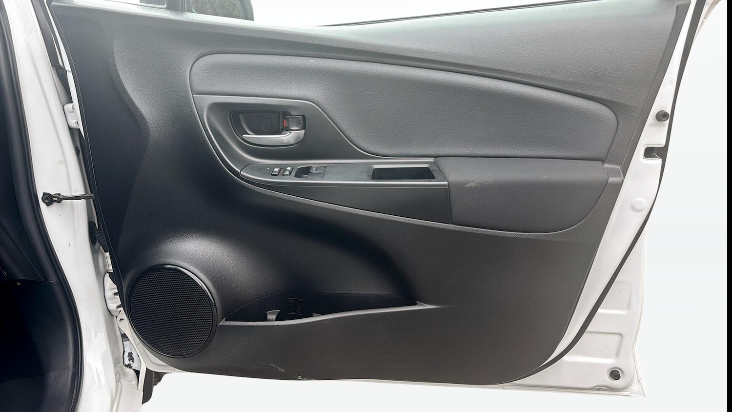 Used Toyota Yaris 2018 for sale - 75991417: Photo 26