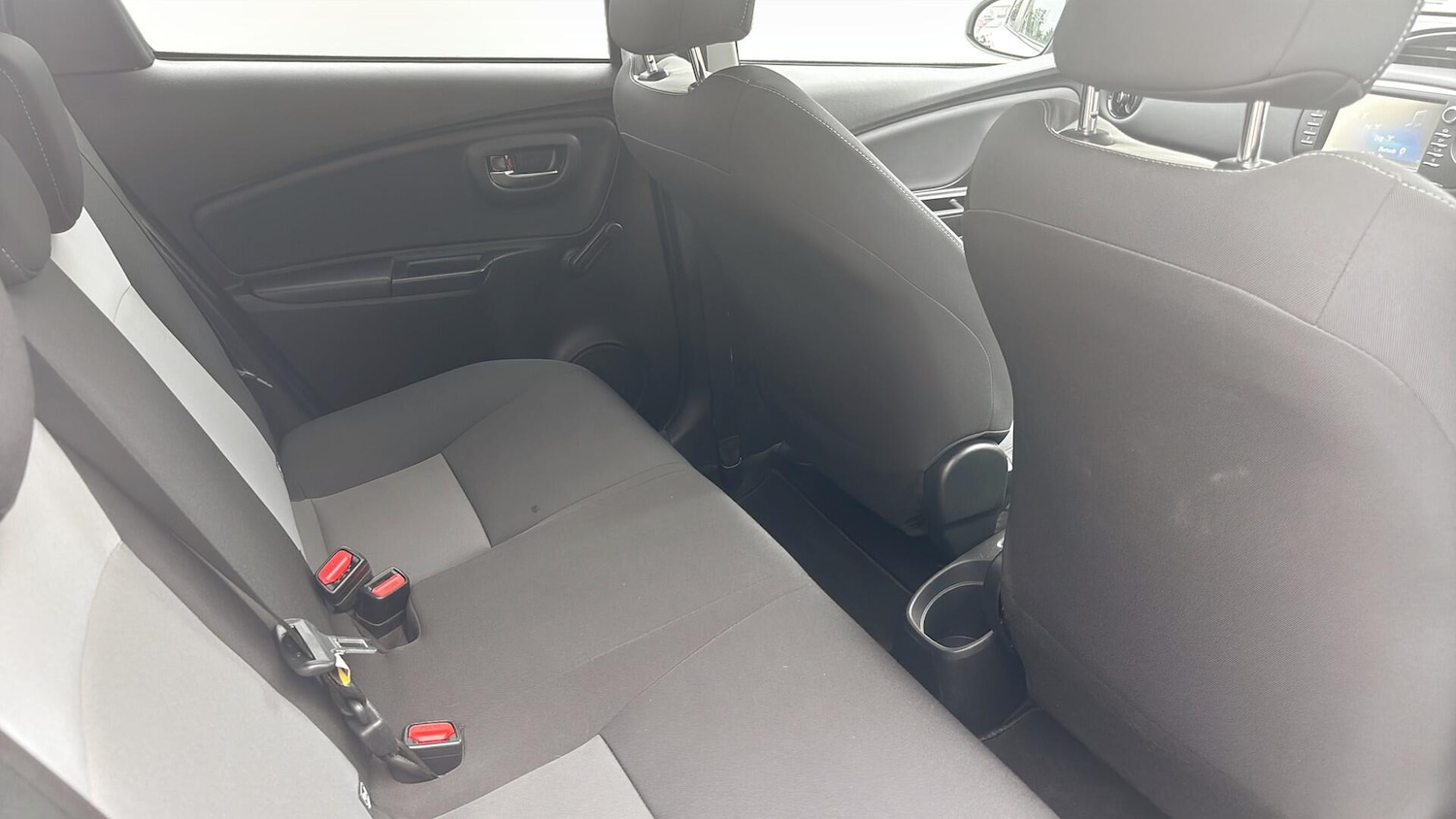 Used Toyota Yaris 2018 for sale - 75991417: Photo 30
