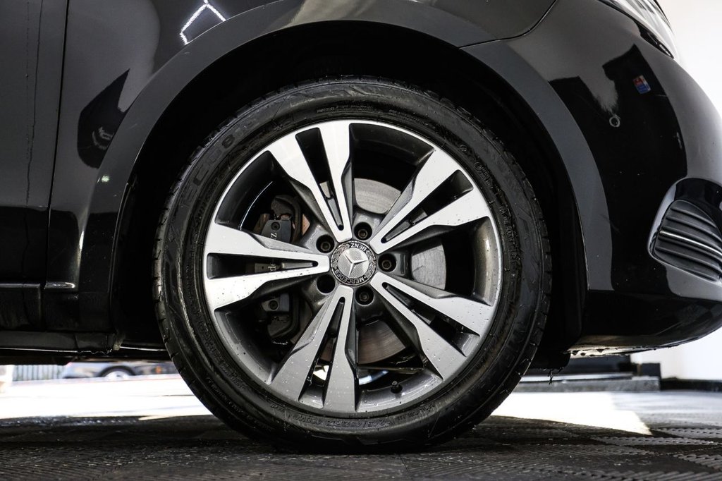 Used Mercedes-Benz V-Class 2017 for sale - 76604911: Photo 18