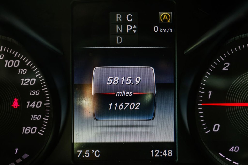 Used Mercedes-Benz V-Class 2017 for sale - 76604911: Photo 36