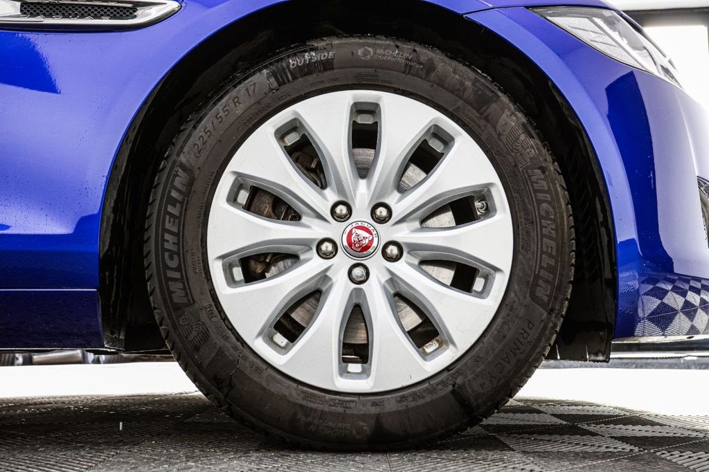 Used Jaguar XF 2019 for sale - 76345447: Photo 23