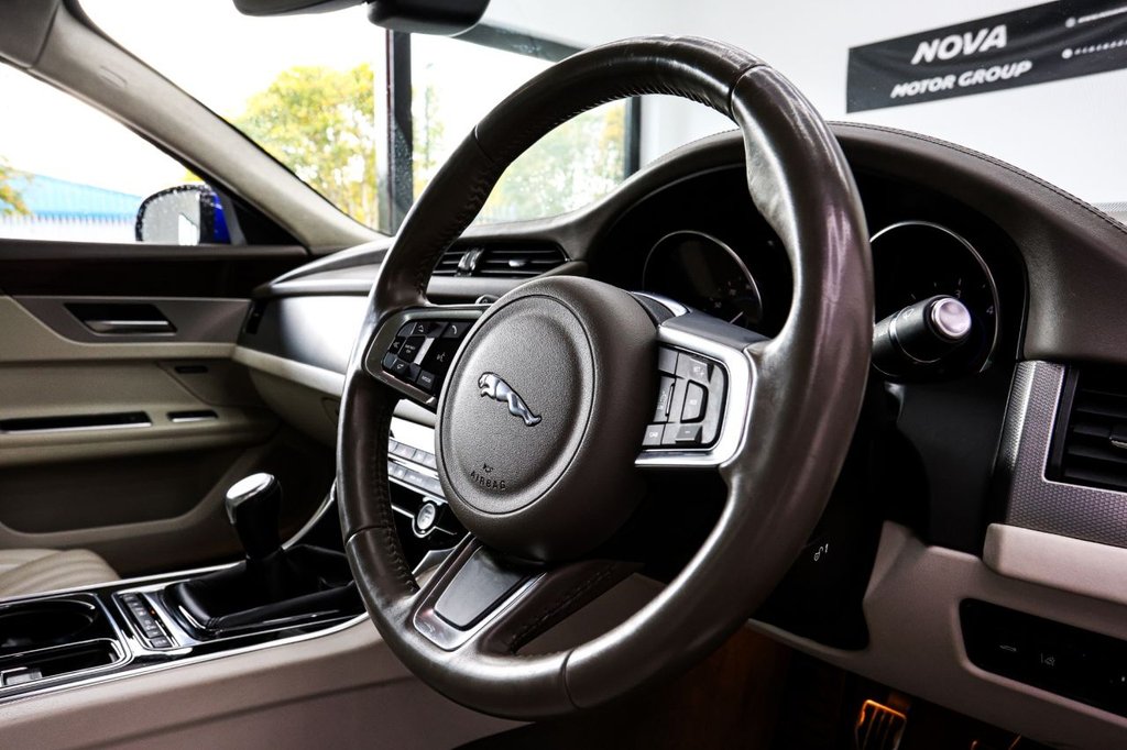 Used Jaguar XF 2019 for sale - 76345447: Photo 33