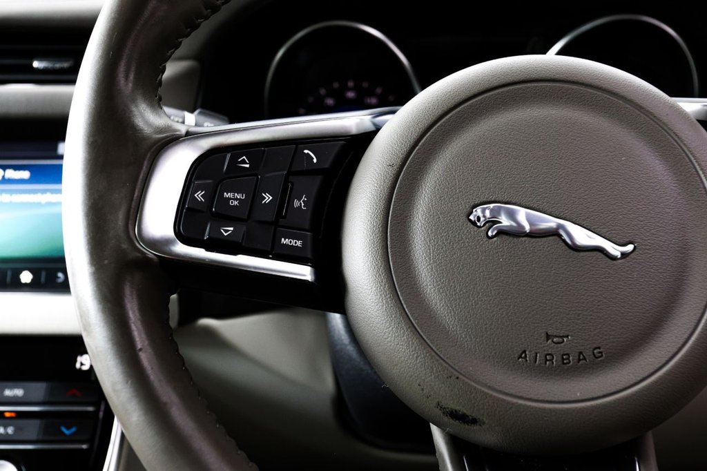 Used Jaguar XF 2019 for sale - 76345447: Photo 37