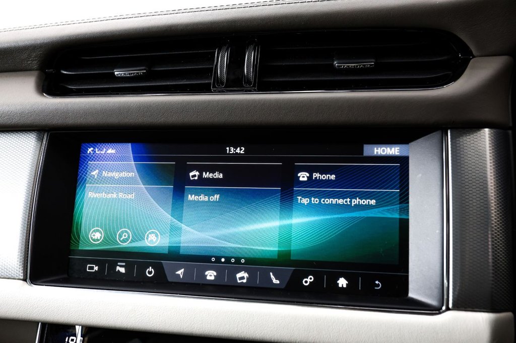 Used Jaguar XF 2019 for sale - 76345447: Photo 43