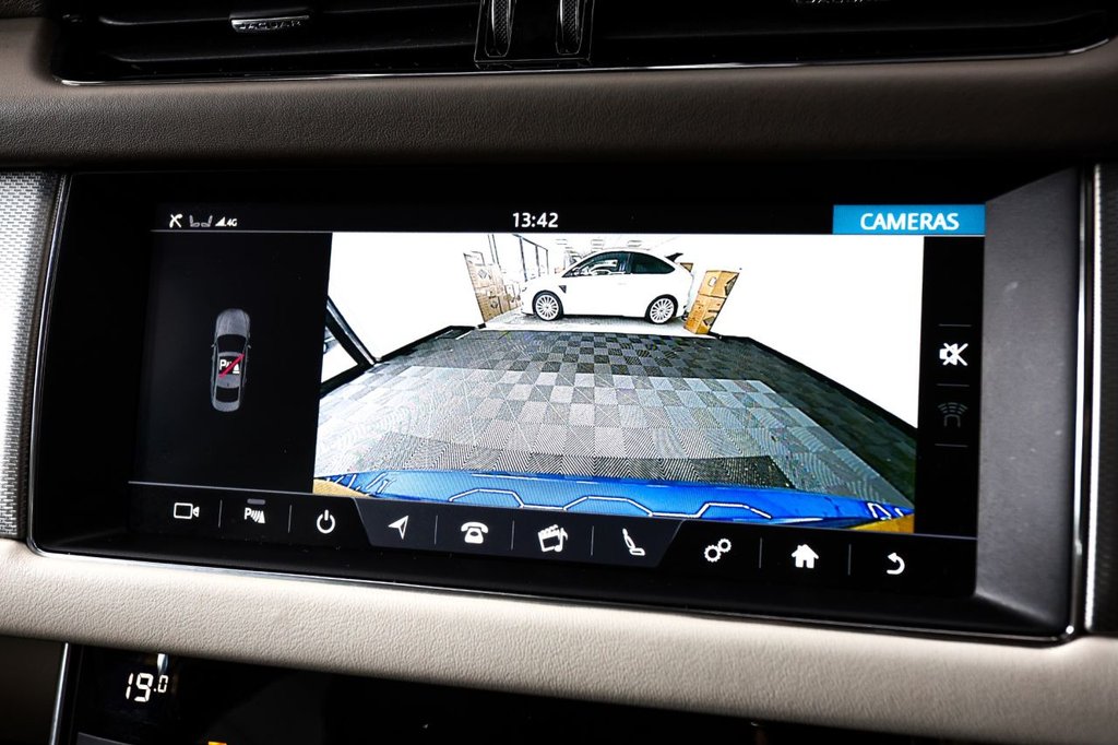Used Jaguar XF 2019 for sale - 76345447: Photo 45
