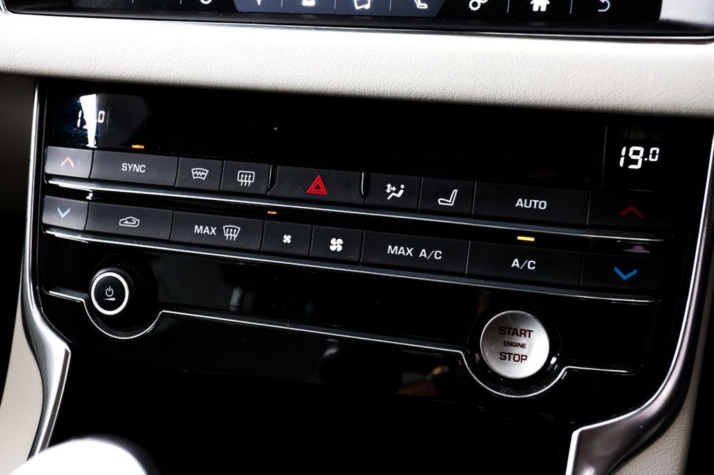 Used Jaguar XF 2019 for sale - 76345447: Photo 48