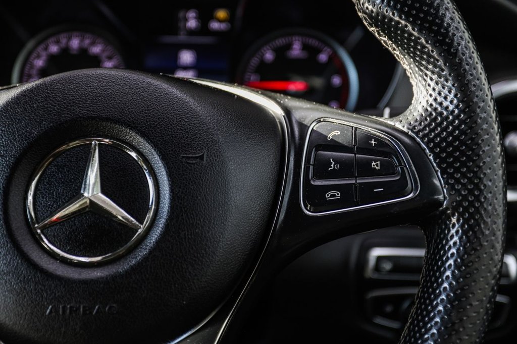 Used Mercedes-Benz V-Class 2017 for sale - 77110404: Photo 32