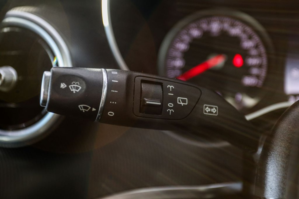 Used Mercedes-Benz V-Class 2017 for sale - 77110404: Photo 33